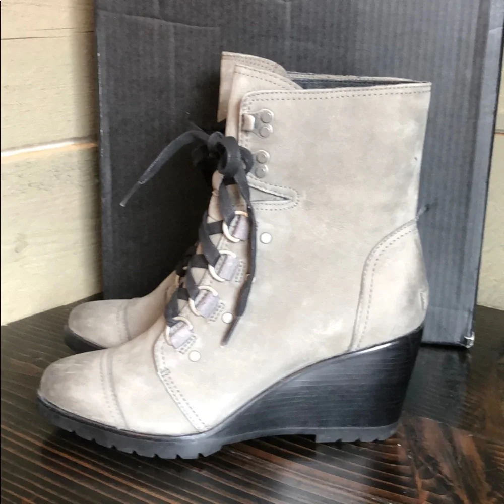 NWT Sorel After Hours lace Boot / bootie wedge - Picture 5 of 12